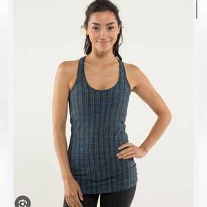 Lululemon top